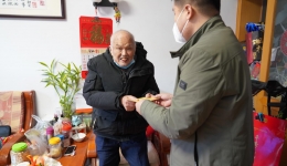 鶴城區(qū)委統(tǒng)戰(zhàn)部領(lǐng)導(dǎo)前往我院慰問(wèn)歸國(guó)華僑